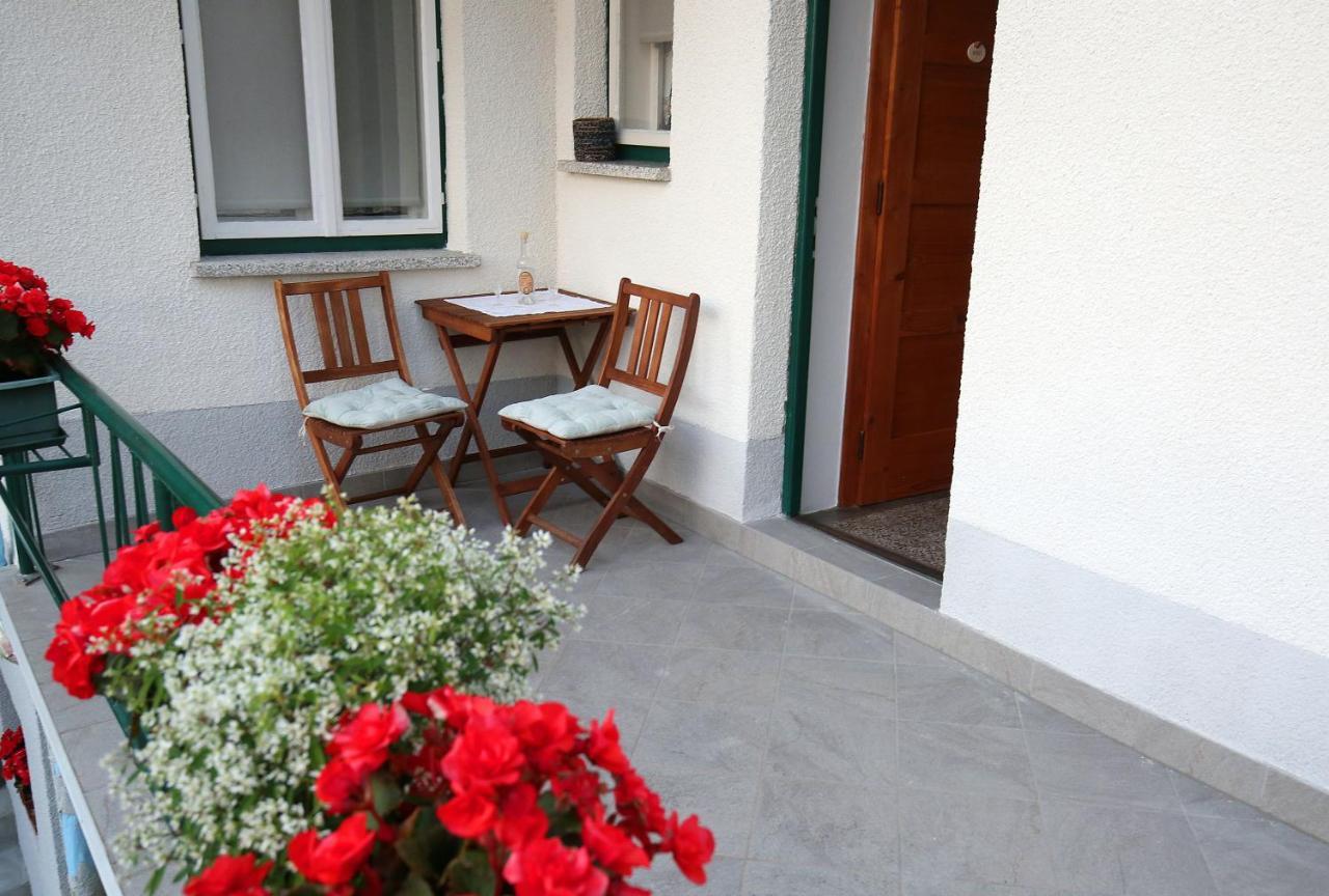 Ostir Holiday Home Cerknica Eksteriør bilde
